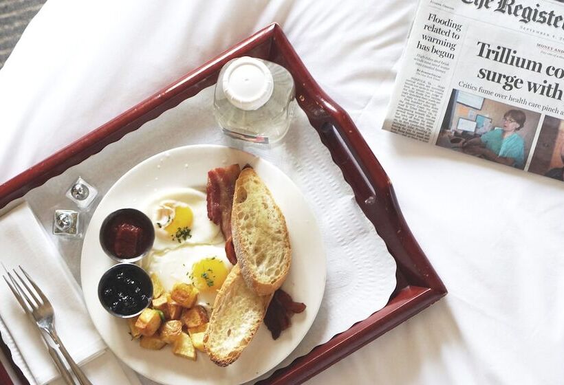 Отель Inn At The 5th