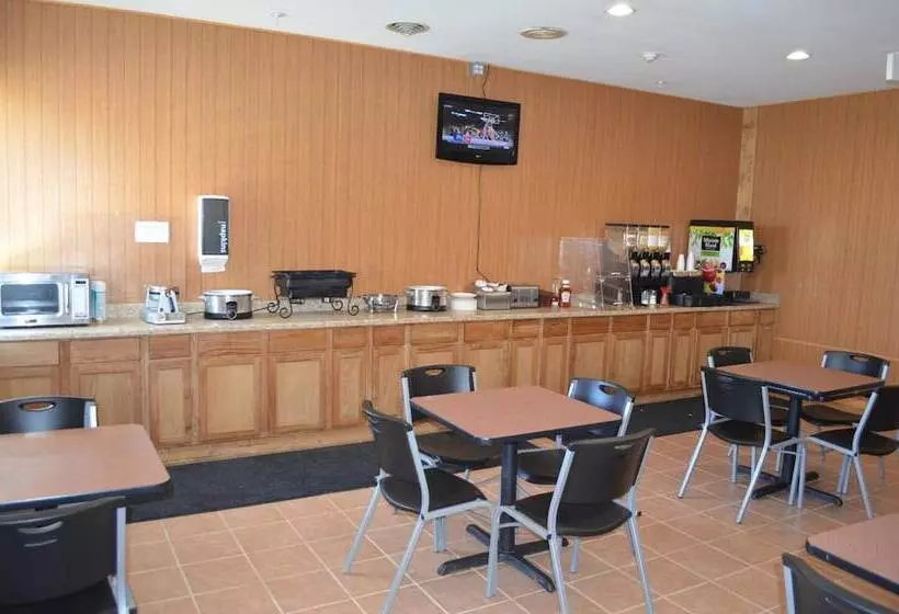 בית מלון כפרי Knights Inn Quincy