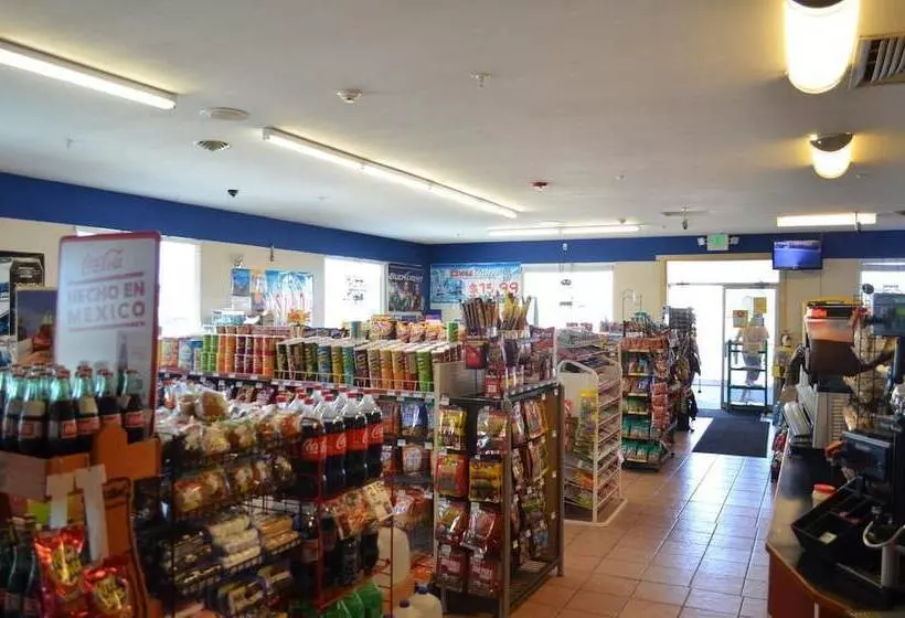 בית מלון כפרי Knights Inn Quincy