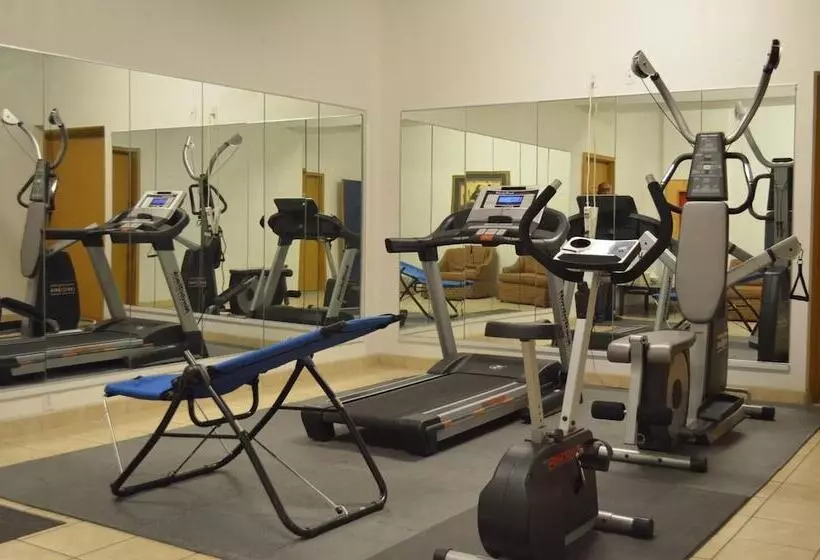 בית מלון כפרי Knights Inn Quincy