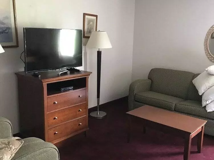 ホテル Lake Tree Inn & Suites