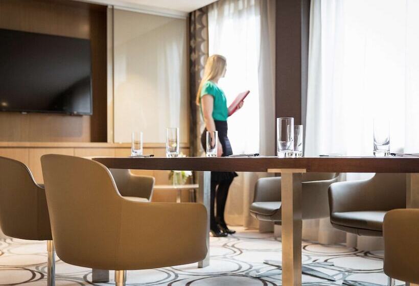 فندق Pullman Melbourne Albert Park