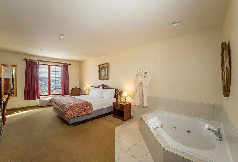 Отель Silverland Inn