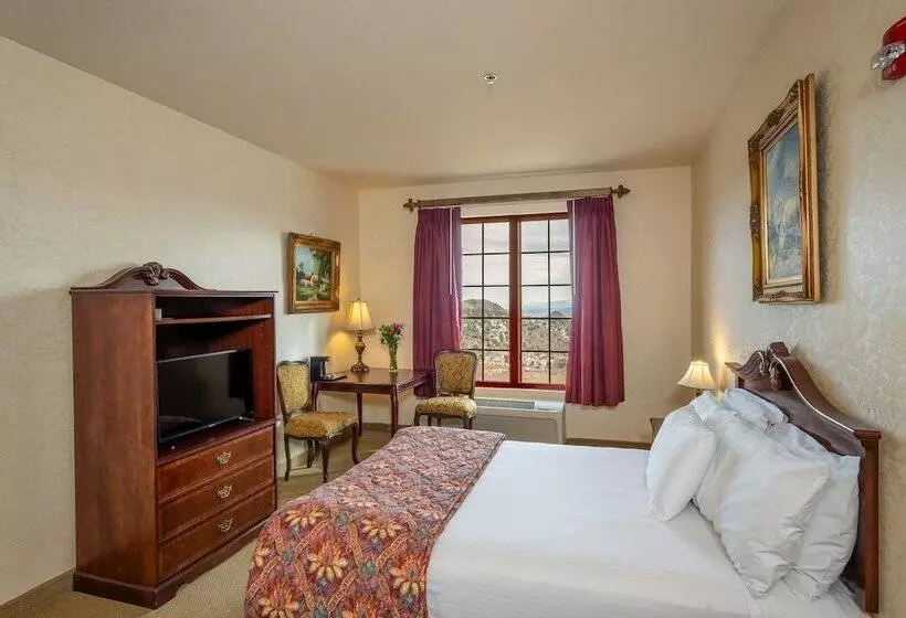 Отель Silverland Inn