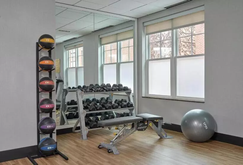 Отель Six South St.