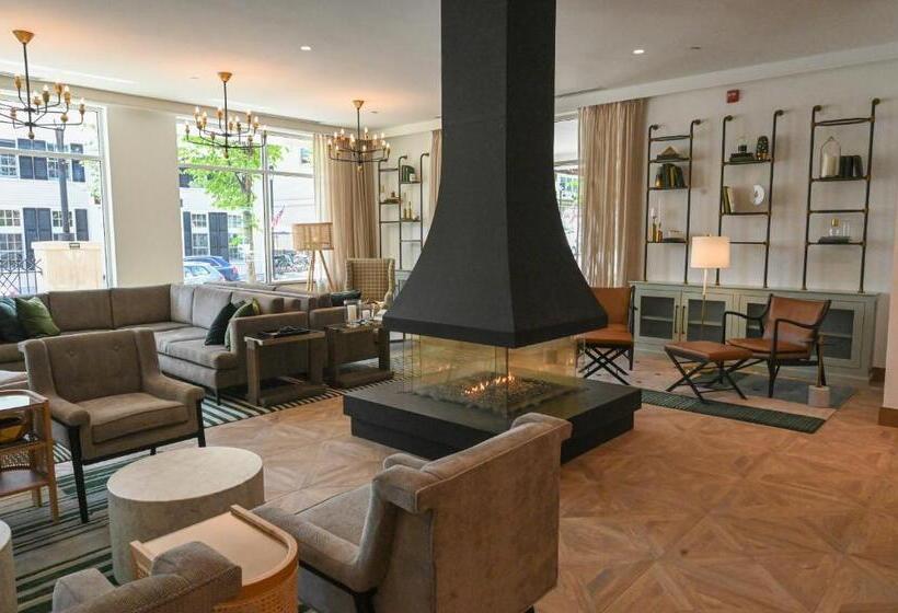 ホテル Six South St.