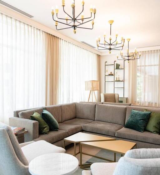 ホテル Six South St.