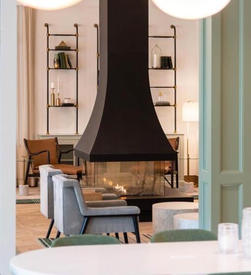 ホテル Six South St.