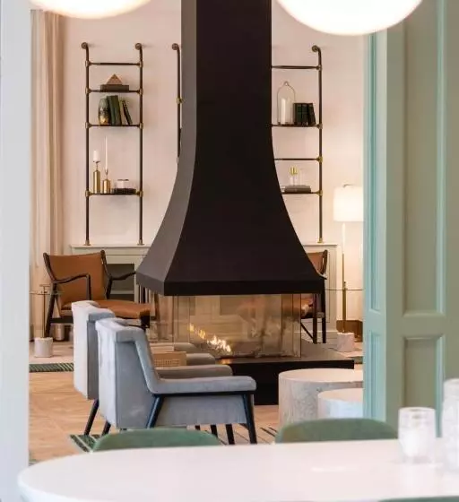 בית מלון כפרי Six South St.