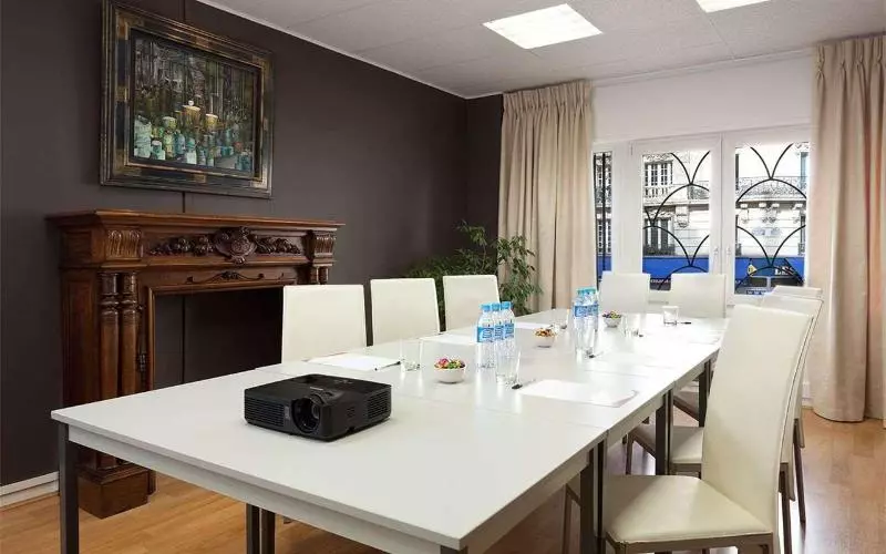 Hotel Sleeping Belle   Gare De Lyon Bastille