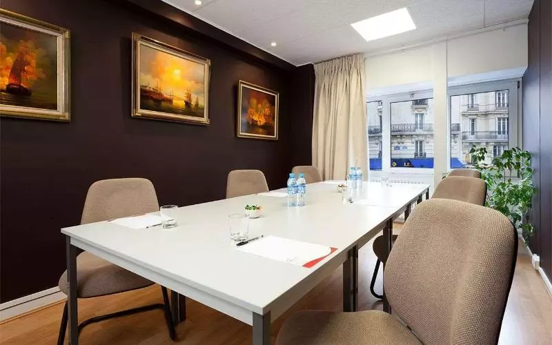 Hotel Sleeping Belle   Gare De Lyon Bastille