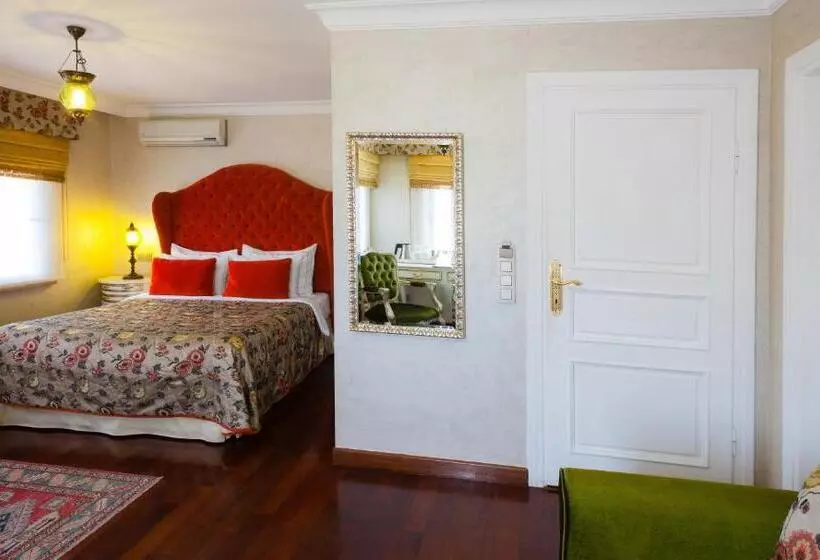 İstanbul Bosphorus Hotel Symbola