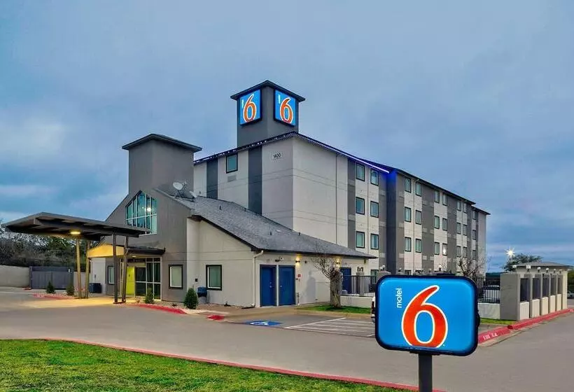 Motel 6 Marble Falls, Tx