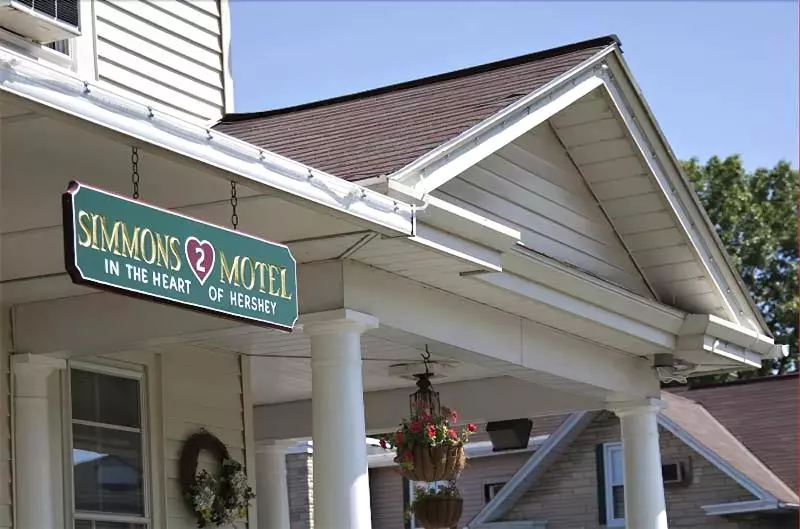 Simmons Motel And Suites