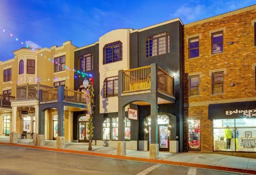 Town Lift 2c On Main Street