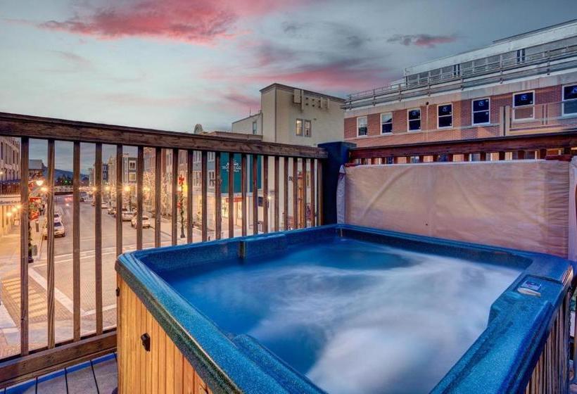 Town Lift 2c On Main Street