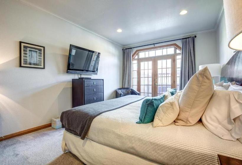 Town Lift 2c On Main Street