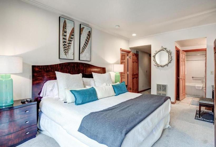 Town Lift 2c On Main Street