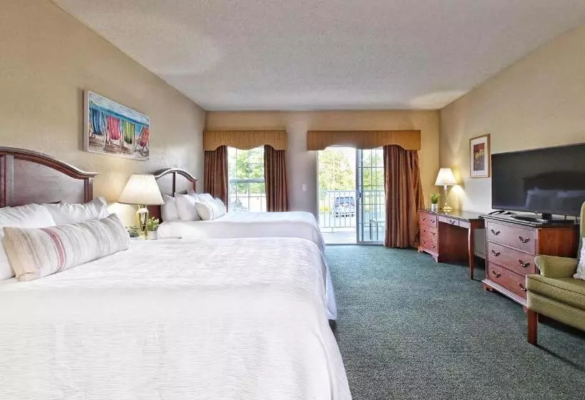 Four Seasons Island Resort