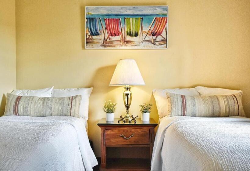 Four Seasons Island Resort