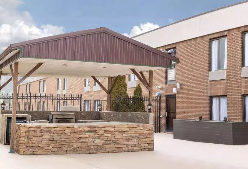 فندق Baymont By Wyndham Greenville Oh