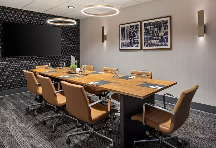 Courtyard Mankato Hotel & Event Center