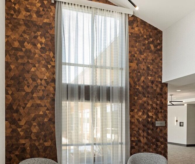 Courtyard Mankato Hotel & Event Center