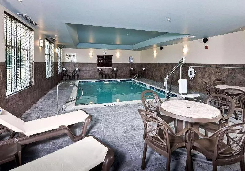 בית מלון כפרי Hampton Inn Augusta