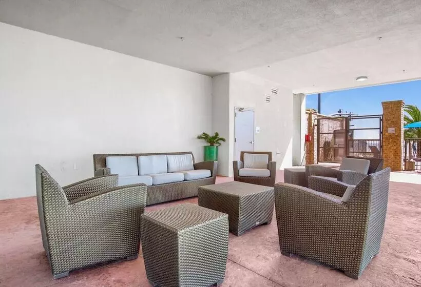 ホテル Holiday Inn Express Gulfport Beach, An Ihg