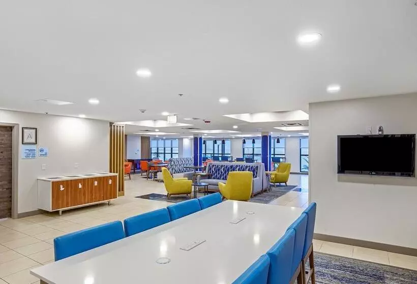 ホテル Holiday Inn Express Gulfport Beach, An Ihg