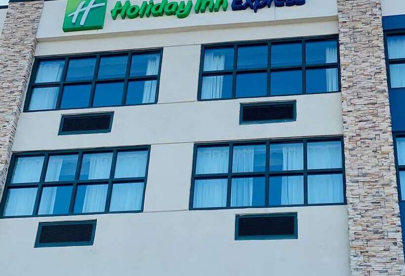 فندق Holiday Inn Express   Gulfport Beach, An Ihg