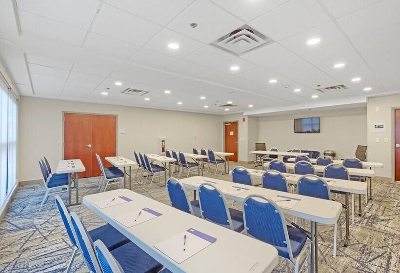 فندق Holiday Inn Express   Gulfport Beach, An Ihg