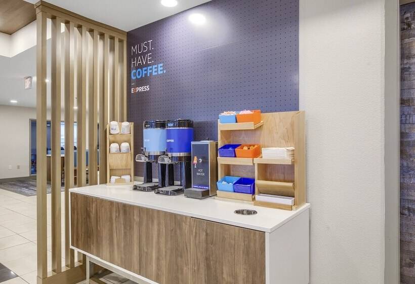 فندق Holiday Inn Express   Gulfport Beach, An Ihg