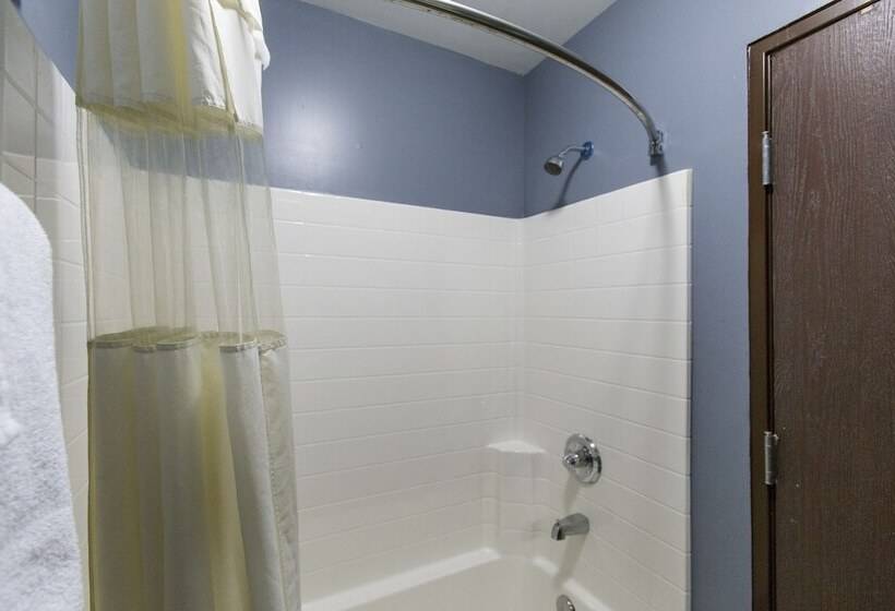 هتل Hollywood Palms Inns & Suites