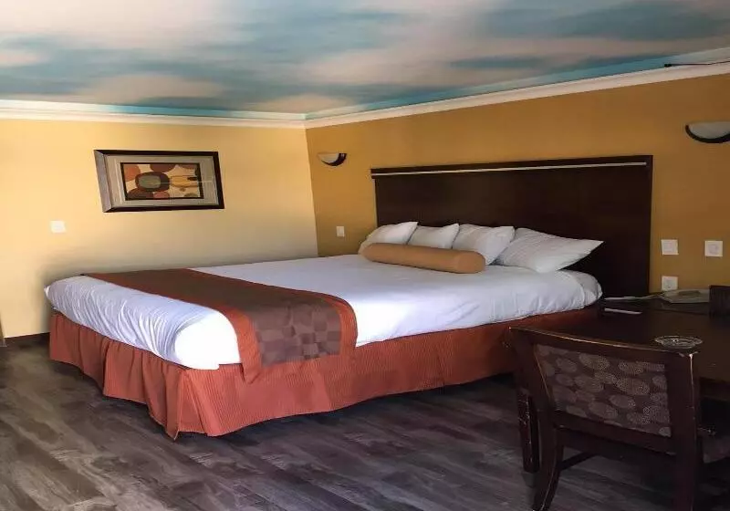 ホテル Hollywood Palms Inns & Suites