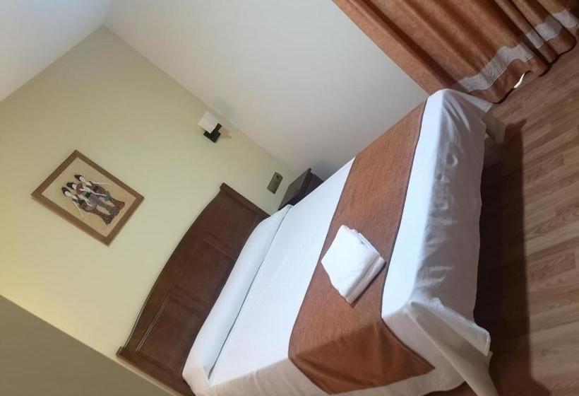 בית מלון כפרי Pattaya