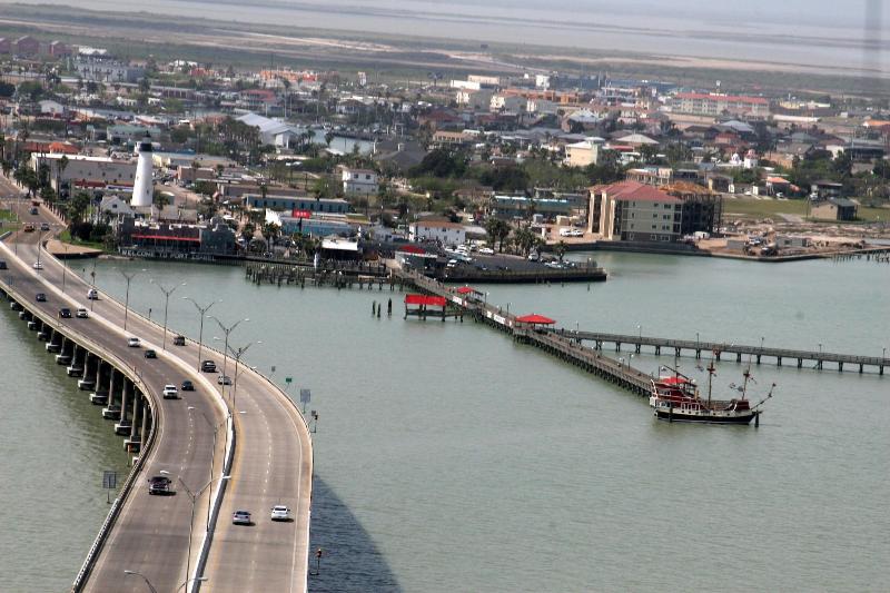 فندق Port Isla Inn