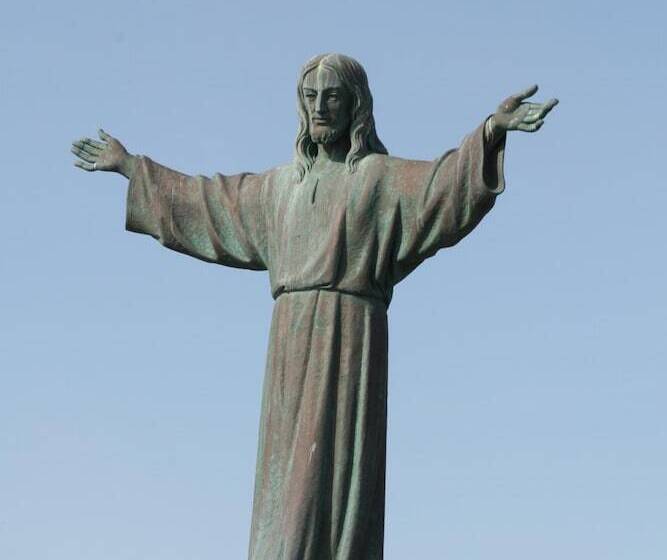 فندق Port Isla Inn