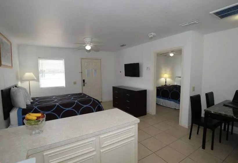 酒店 Port Isla Inn