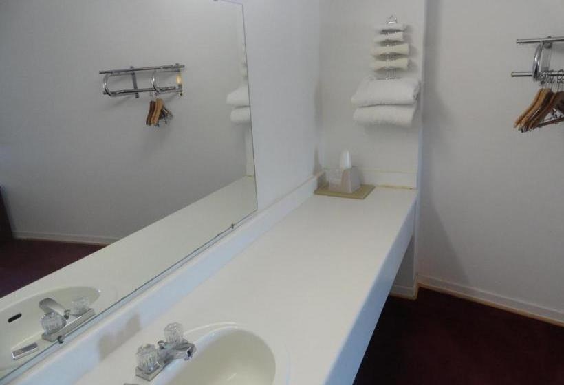 Отель Relax Inn