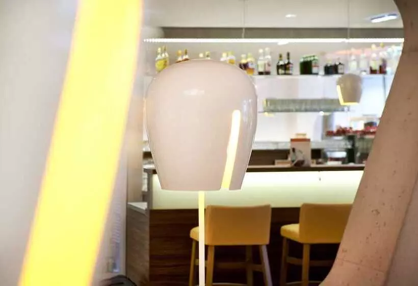 Simm S Hotel Cityhotel Next To Metro U3