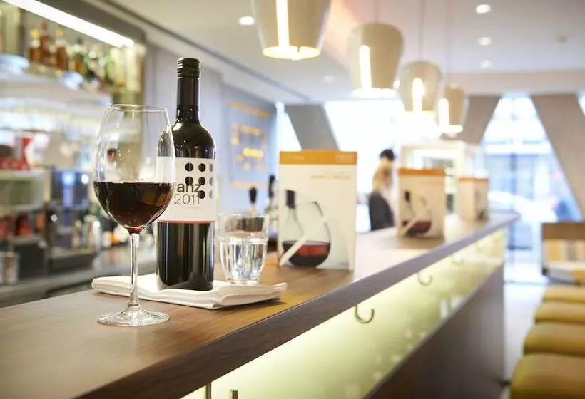 Simm S Hotel Cityhotel Next To Metro U3