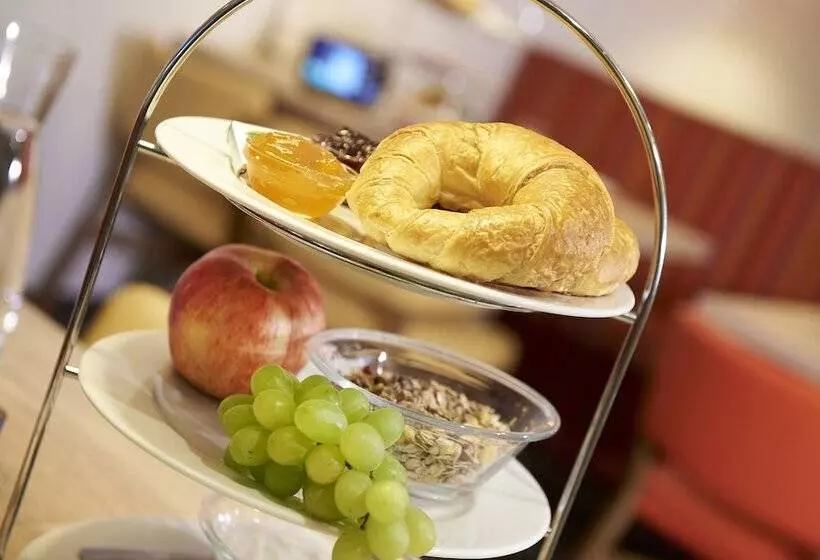 Simm S Hotel Cityhotel Next To Metro U3