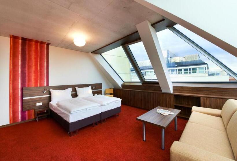 Simm S Hotel   Cityhotel Next To Metro U3