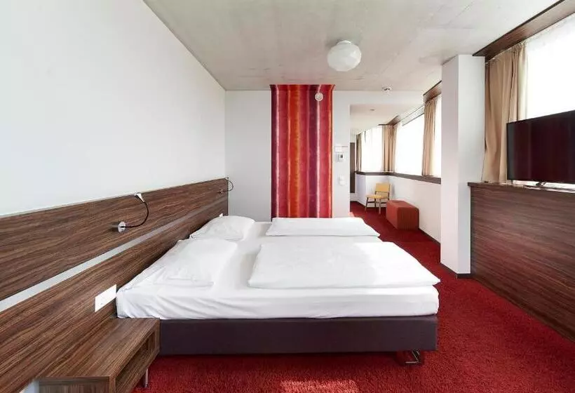 Simm S Hotel Cityhotel Next To Metro U3