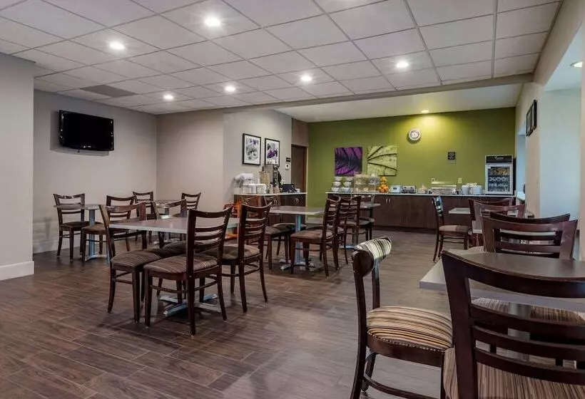 Hotelli Sleep Inn & Suites