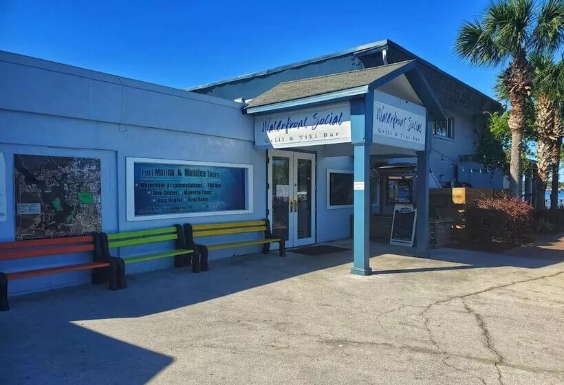 The Port Hotel And Marina