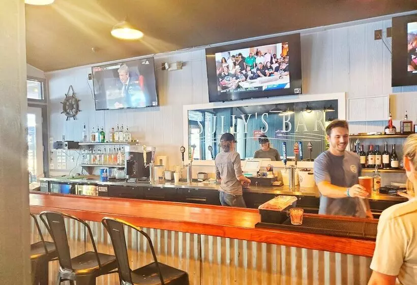 The Port Hotel And Marina