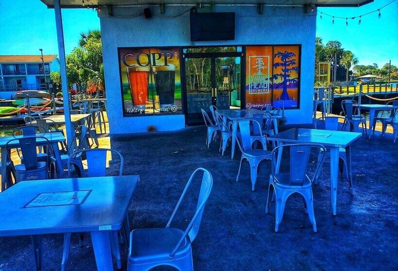 The Port Hotel And Marina