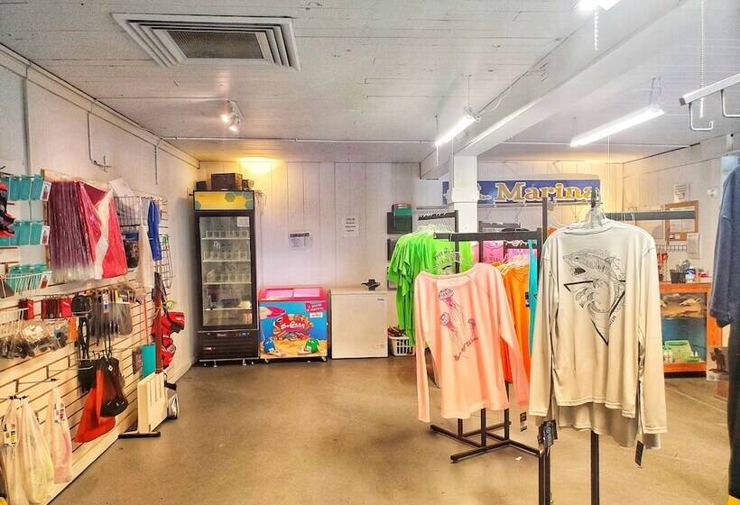 The Port Hotel And Marina